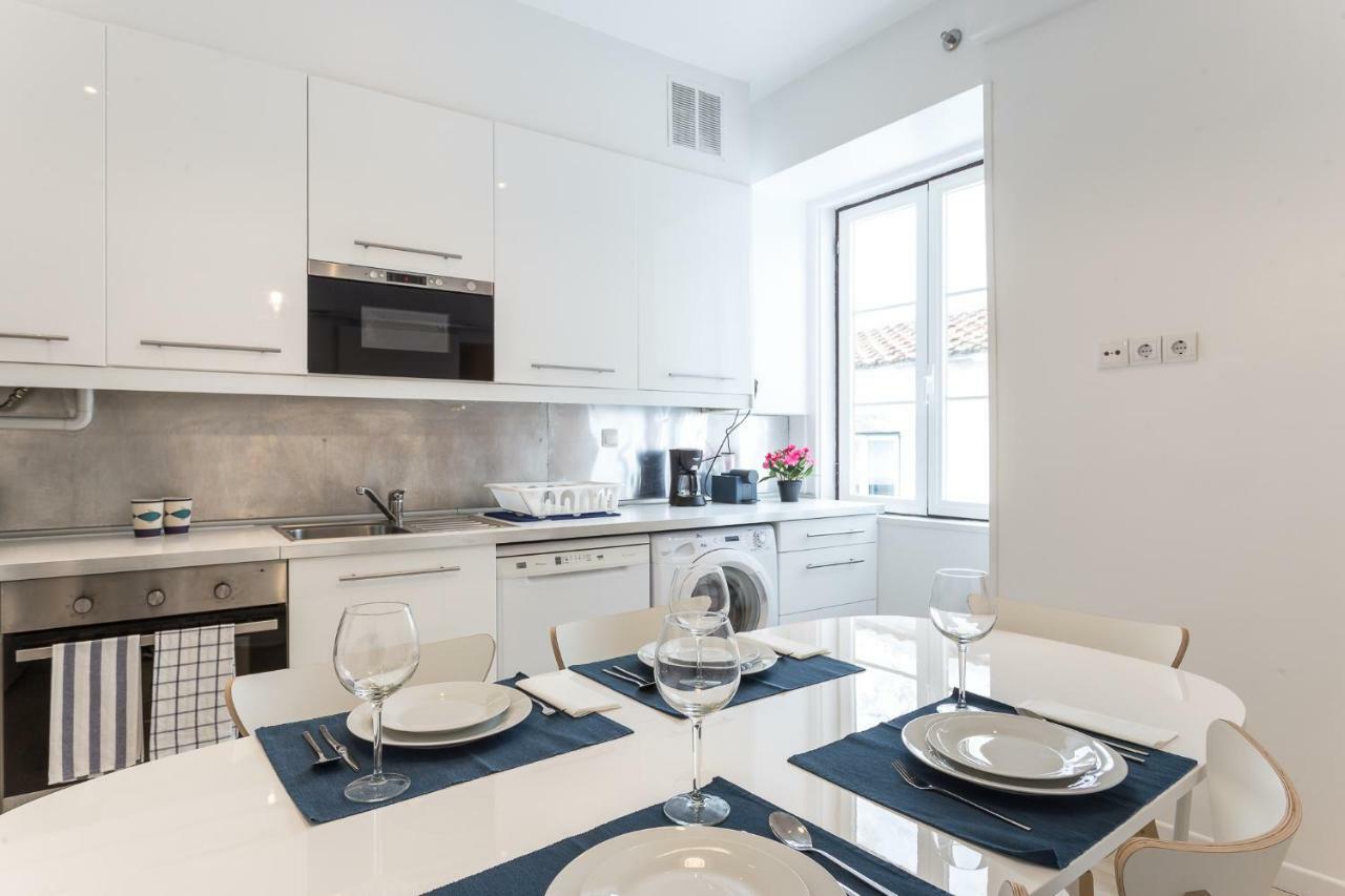Three Bedroom Apartment In Historical Centre -Bairro Alto Lisboa Exteriér fotografie