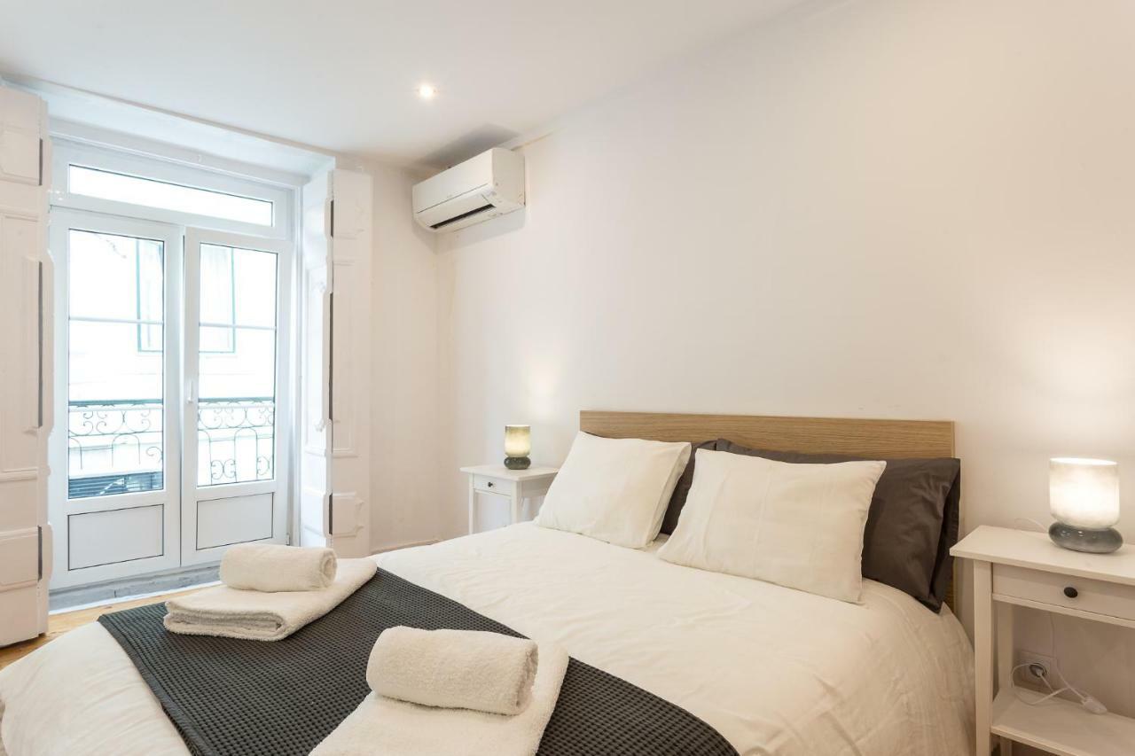 Three Bedroom Apartment In Historical Centre -Bairro Alto Lisboa Exteriér fotografie