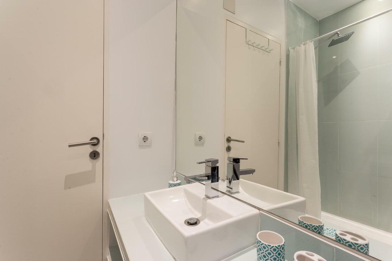 Three Bedroom Apartment In Historical Centre -Bairro Alto Lisboa Exteriér fotografie